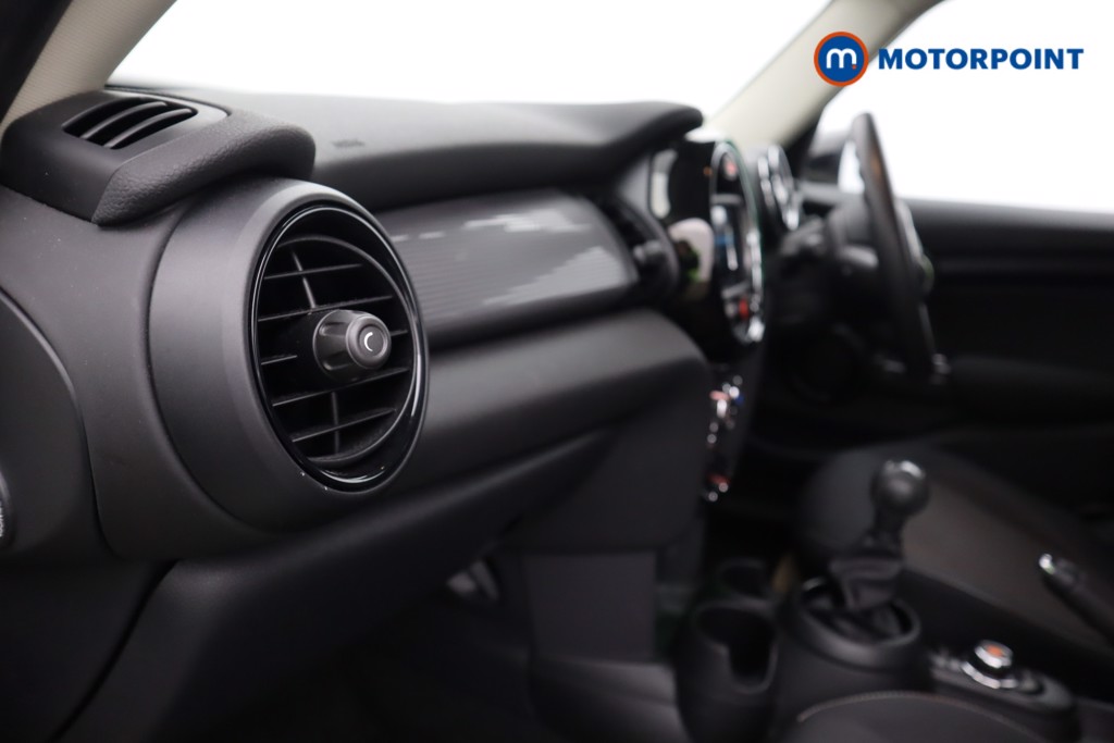 Mini Hatchback Cooper Classic Manual Petrol Hatchback - Stock Number (1601600) - 34th supplementary image