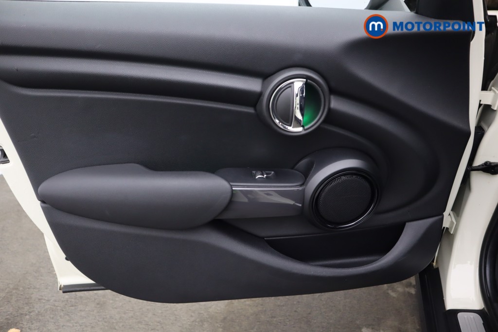 Mini Hatchback Cooper Classic Manual Petrol Hatchback - Stock Number (1601600) - 35th supplementary image