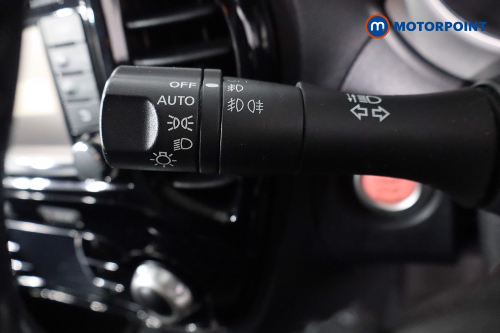 Nissan Juke Tekna Manual Petrol SUV - Stock Number (1584986) - 14th supplementary image