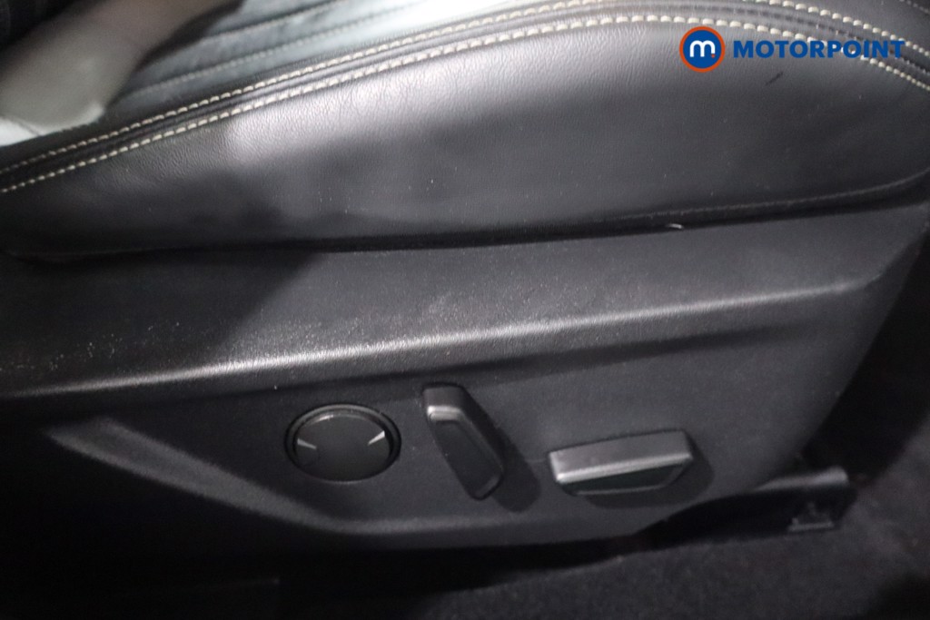 Ford Focus Vignale Edition Manual Petrol Hatchback - Stock Number (1599696) - 21st supplementary image