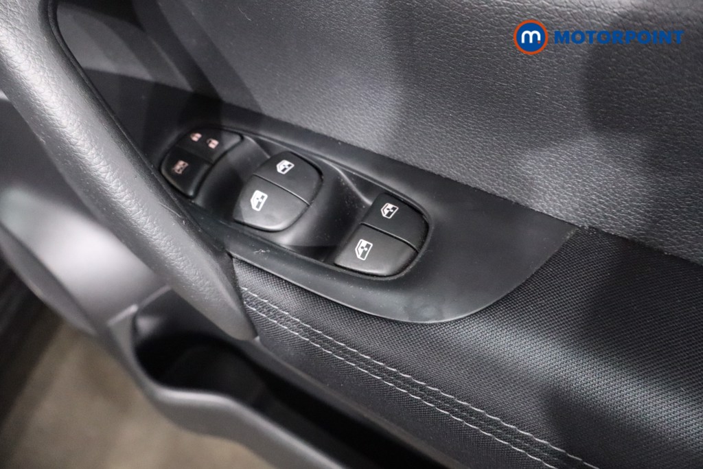 Nissan Qashqai Acenta Premium Automatic Petrol SUV - Stock Number (1599933) - 24th supplementary image