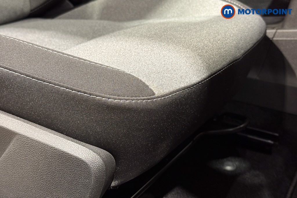 Renault Clio Evolution Automatic Petrol-Electric Hybrid Hatchback - Stock Number (1600189) - 19th supplementary image