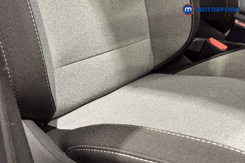 Renault Clio Evolution Automatic Petrol-Electric Hybrid Hatchback - Stock Number (1600189) - 20th supplementary image