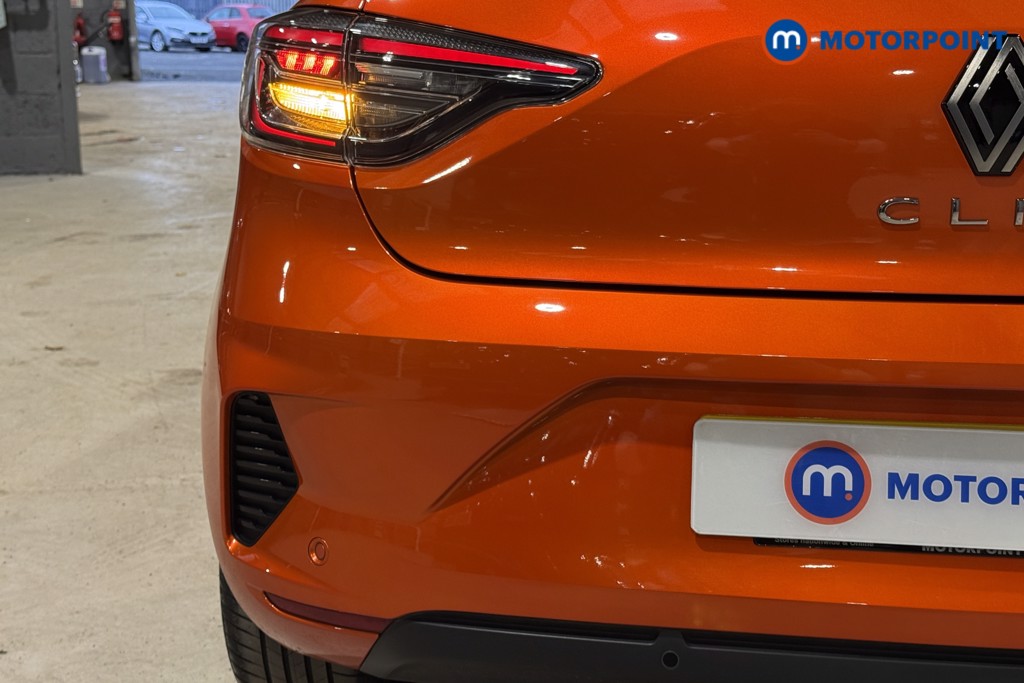 Renault Clio Evolution Automatic Petrol-Electric Hybrid Hatchback - Stock Number (1600189) - 38th supplementary image