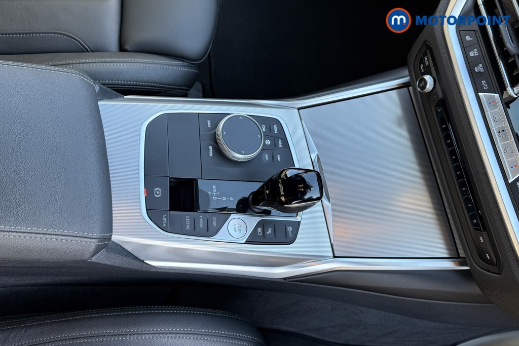 BMW 3 Series M Sport Automatic Petrol Plug-In Hybrid Saloon - Stock Number (1599704) - 16th supplementary image