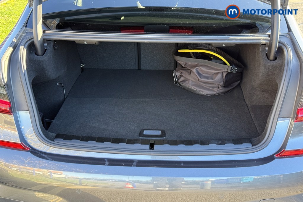 BMW 3 Series M Sport Automatic Petrol Plug-In Hybrid Saloon - Stock Number (1599704) - 26th supplementary image