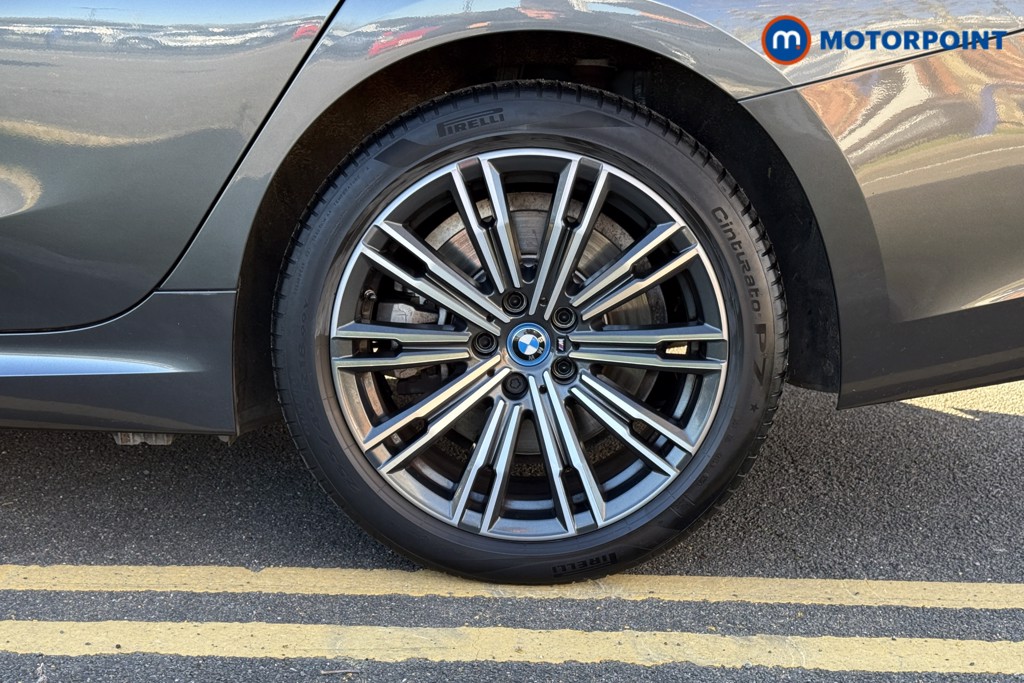 BMW 3 Series M Sport Automatic Petrol Plug-In Hybrid Saloon - Stock Number (1599704) - 29th supplementary image