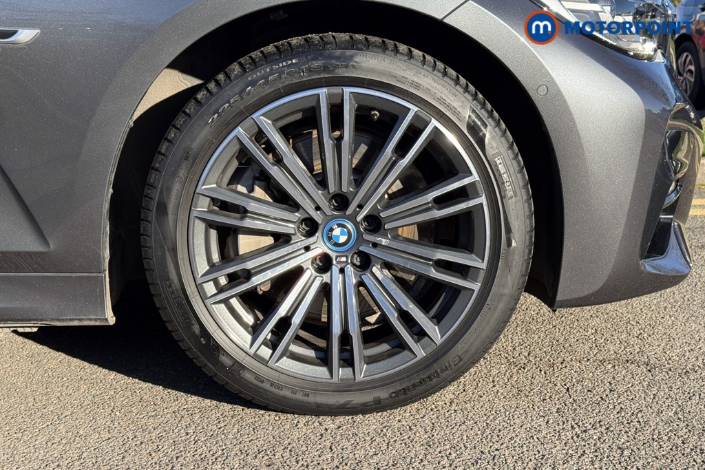 BMW 3 Series M Sport Automatic Petrol Plug-In Hybrid Saloon - Stock Number (1599704) - 31st supplementary image