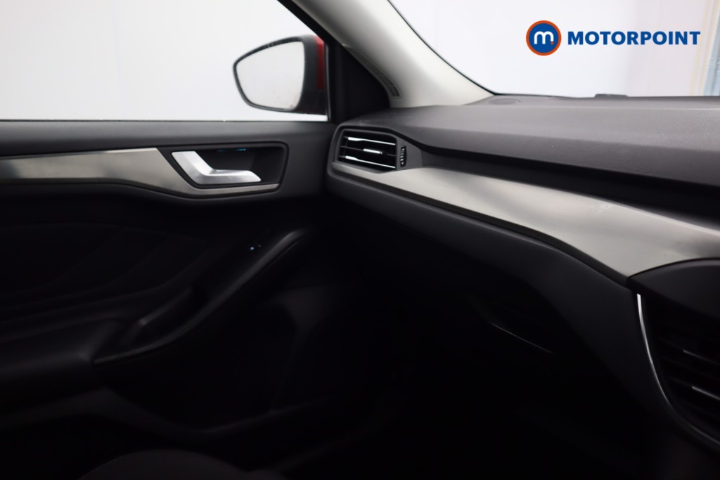 Ford Focus Titanium Edition Manual Petrol Hatchback - Stock Number (1599971) - 15th supplementary image