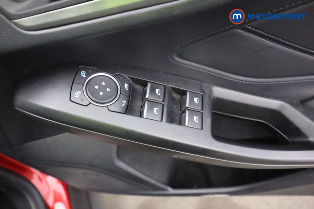 Ford Focus Titanium Edition Manual Petrol Hatchback - Stock Number (1599971) - 17th supplementary image