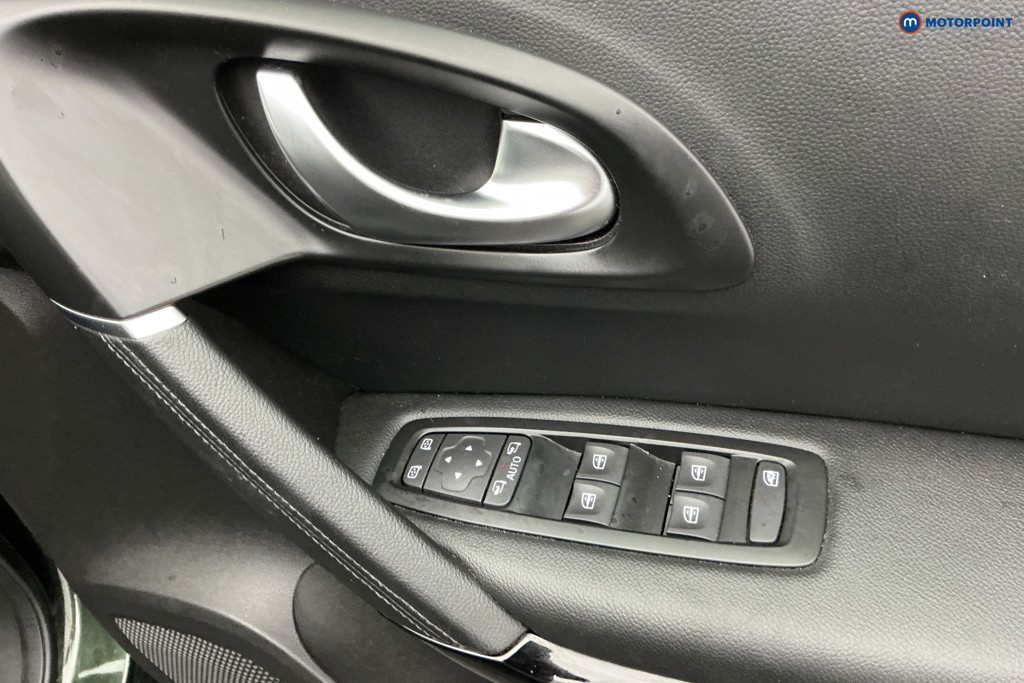 Renault Kadjar Iconic Manual Petrol SUV - Stock Number (1575925) - 23rd supplementary image