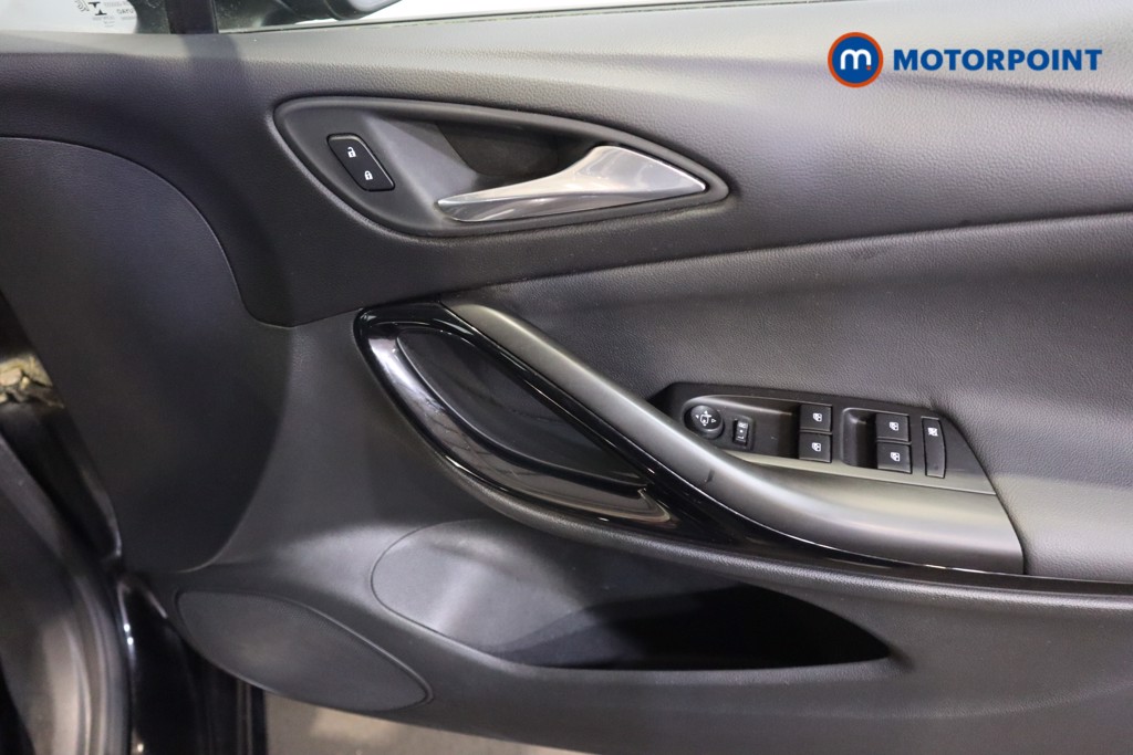 Vauxhall Astra Elite Nav Manual Petrol Hatchback - Stock Number (1579658) - 10th supplementary image