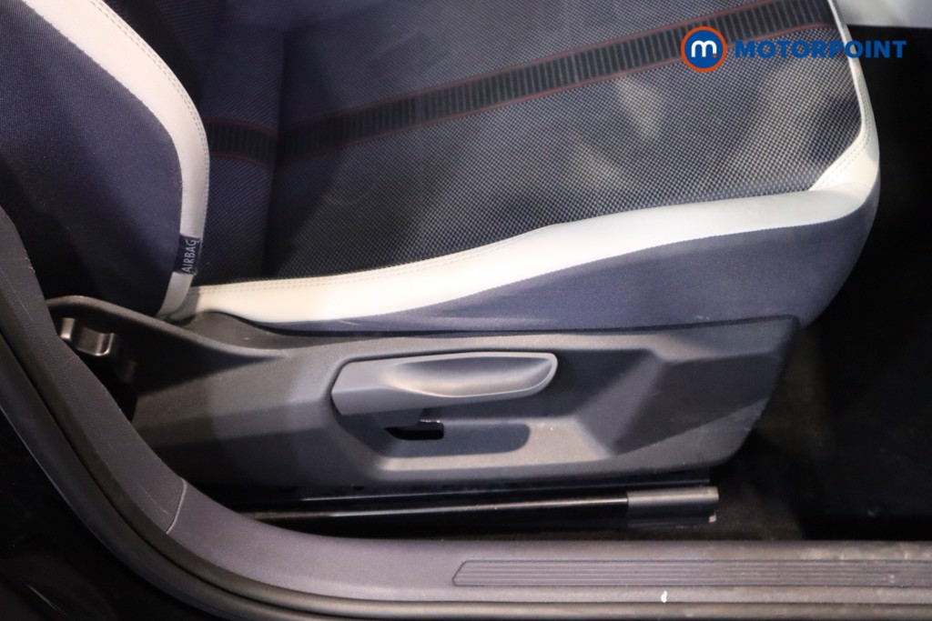 Volkswagen Polo Beats Manual Petrol Hatchback - Stock Number (1580947) - 17th supplementary image