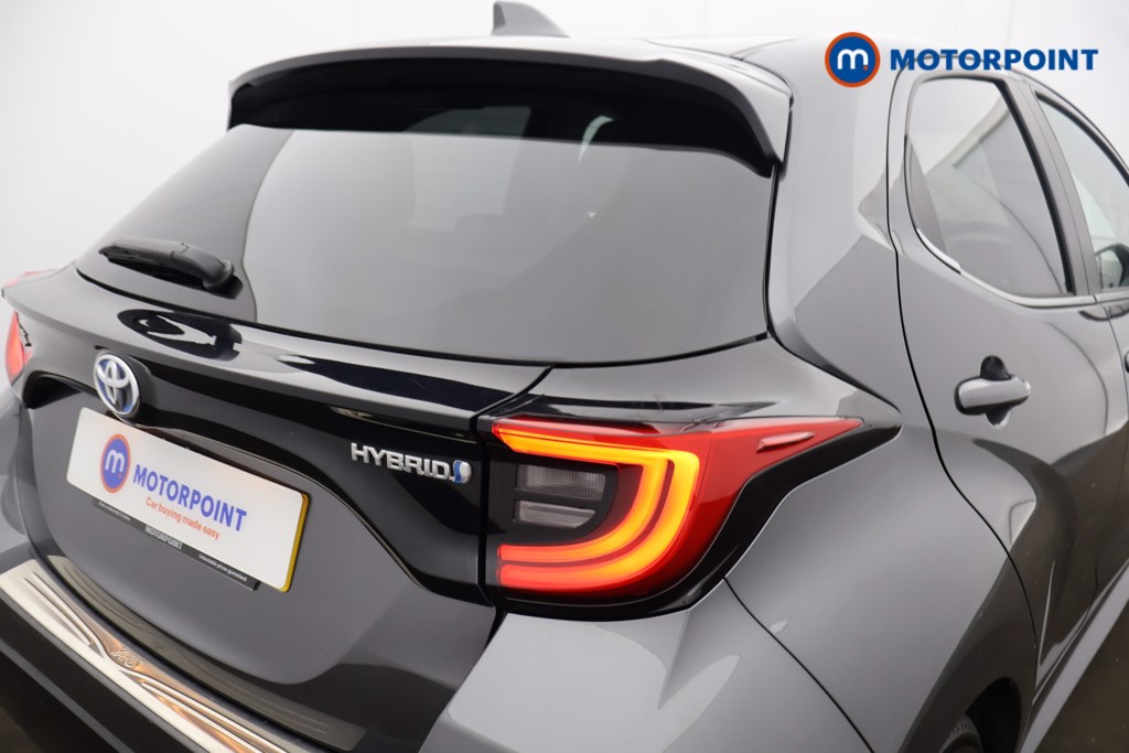 Toyota Yaris Excel Automatic Petrol-Electric Hybrid Hatchback - Stock Number (1582300) - 21st supplementary image