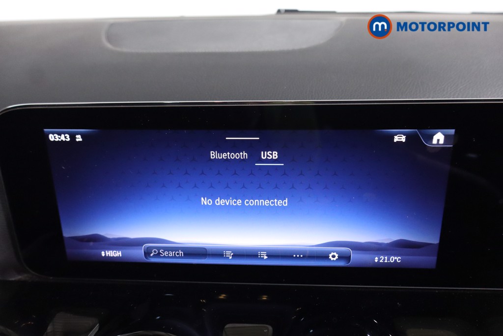 Mercedes-Benz GLA Amg Line Automatic Petrol SUV - Stock Number (1591323) - 9th supplementary image