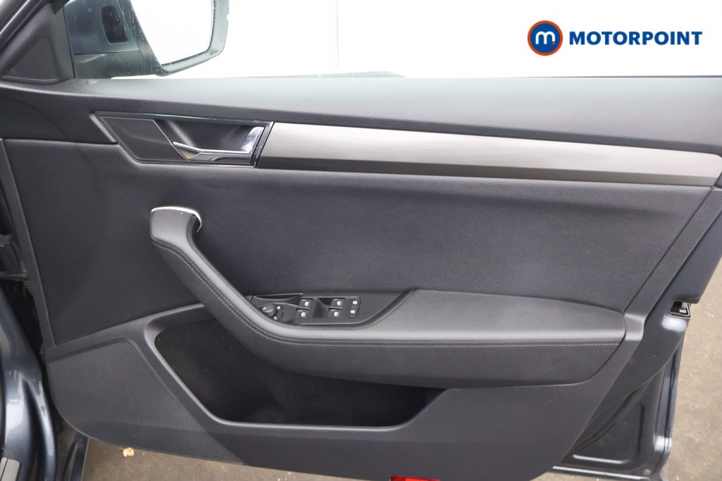 Skoda Superb Se L Manual Diesel Hatchback - Stock Number (1594904) - 15th supplementary image