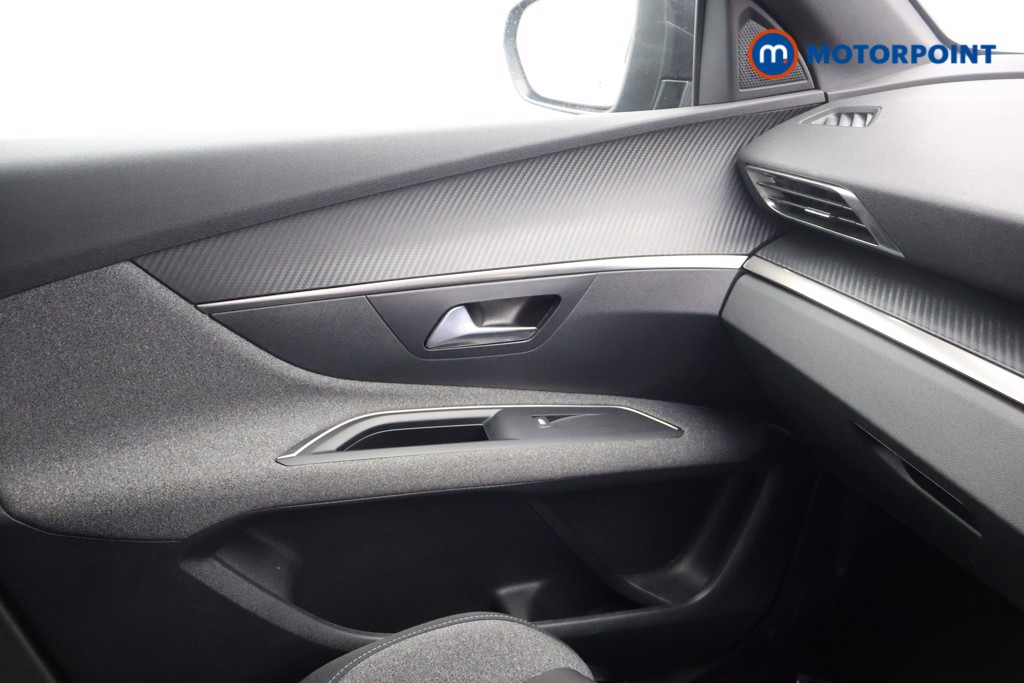 Peugeot 3008 Active Automatic Petrol Plug-In Hybrid SUV - Stock Number (1595116) - 9th supplementary image