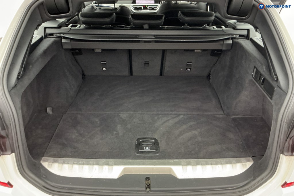 BMW 3 Series M Sport Automatic Petrol Plug-In Hybrid Estate - Stock Number (1595843) - 3rd supplementary image