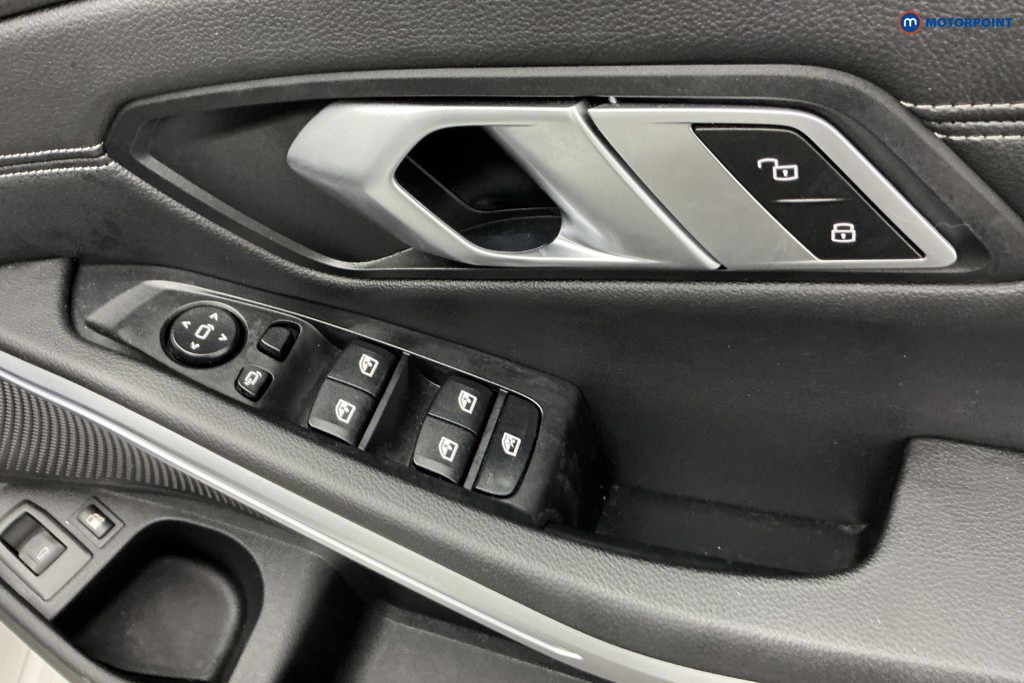 BMW 3 Series M Sport Automatic Petrol Plug-In Hybrid Estate - Stock Number (1595843) - 22nd supplementary image