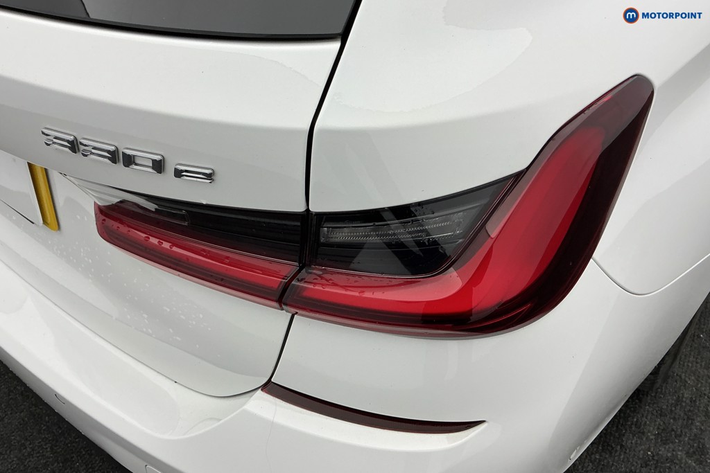 BMW 3 Series M Sport Automatic Petrol Plug-In Hybrid Estate - Stock Number (1595843) - 29th supplementary image