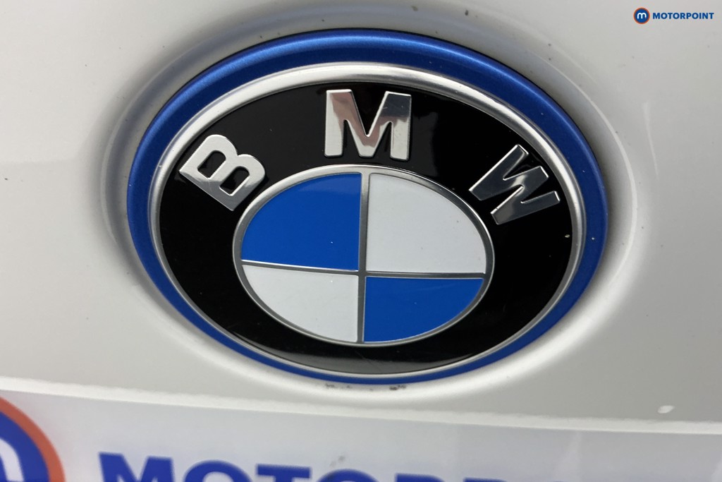 BMW 3 Series M Sport Automatic Petrol Plug-In Hybrid Estate - Stock Number (1595843) - 31st supplementary image