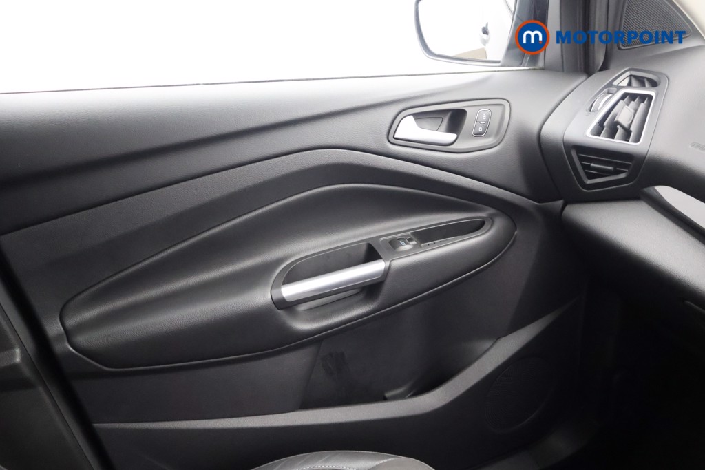 Ford Kuga Titanium Edition Manual Petrol SUV - Stock Number (1596164) - 11th supplementary image