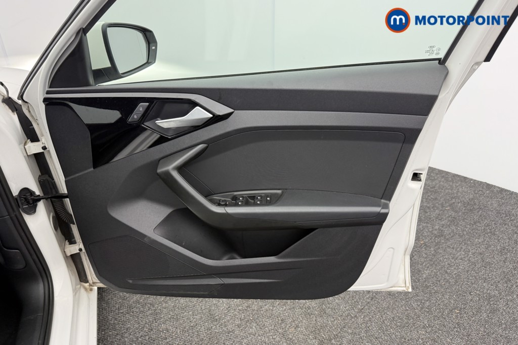 Audi A1 Technik Manual Petrol Hatchback - Stock Number (1596200) - 15th supplementary image