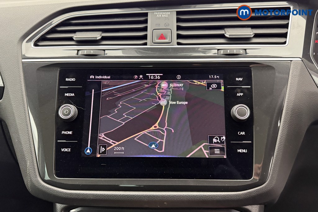 Volkswagen Tiguan Elegance Automatic Petrol SUV - Stock Number (1596480) - 9th supplementary image