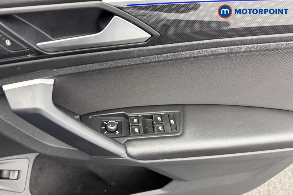 Volkswagen Tiguan Elegance Automatic Petrol SUV - Stock Number (1596480) - 17th supplementary image