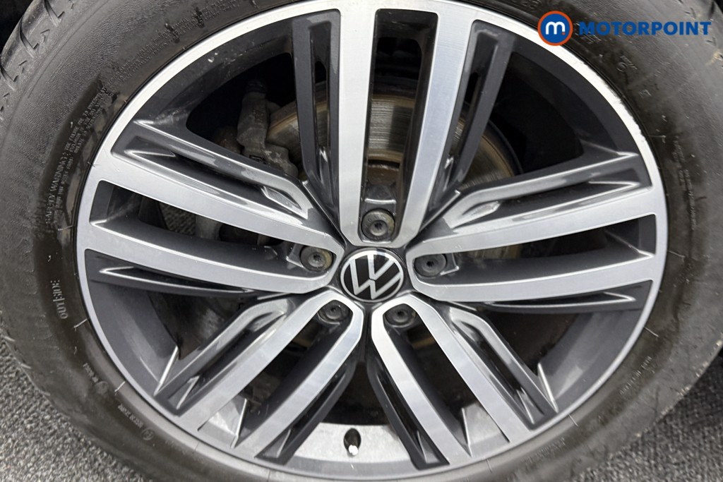 Volkswagen Tiguan Elegance Automatic Petrol SUV - Stock Number (1596480) - 32nd supplementary image