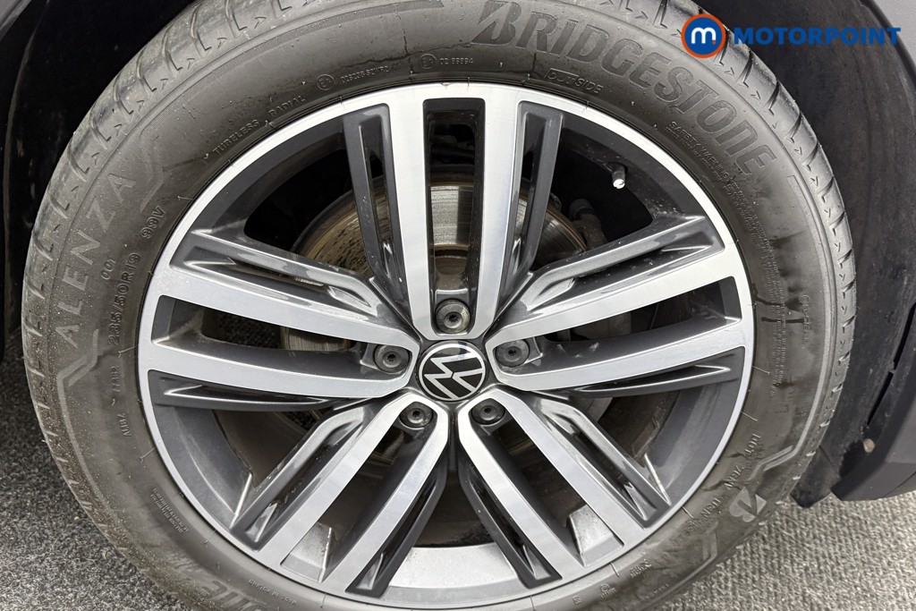 Volkswagen Tiguan Elegance Automatic Petrol SUV - Stock Number (1596480) - 35th supplementary image