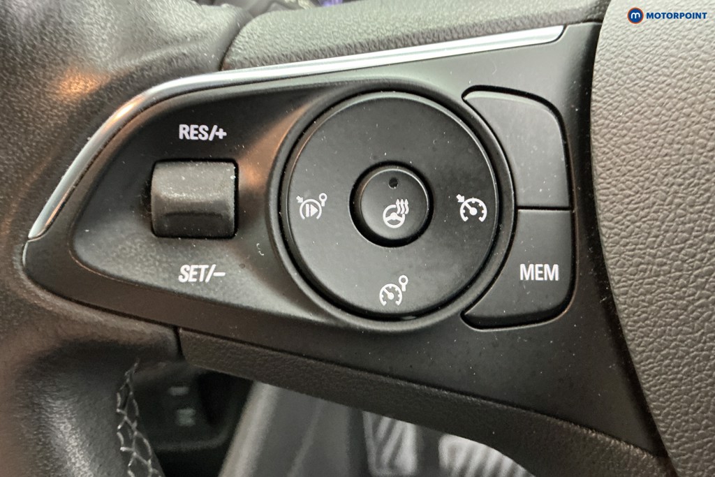 Vauxhall Crossland Ultimate Manual Diesel SUV - Stock Number (1596515) - 20th supplementary image