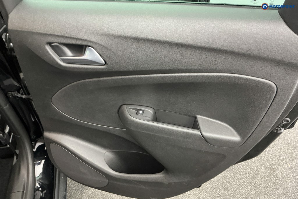 Vauxhall Crossland Ultimate Manual Diesel SUV - Stock Number (1596515) - 25th supplementary image