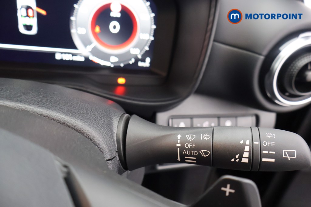 Nissan Juke Tekna Automatic Petrol SUV - Stock Number (1596672) - 6th supplementary image