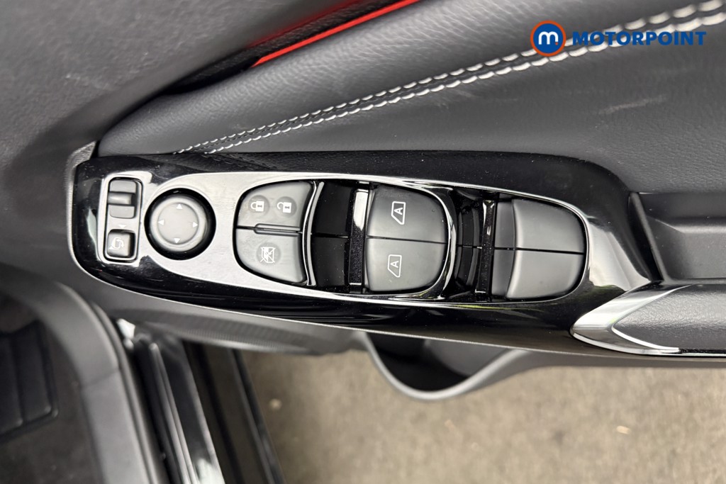 Nissan Juke Tekna Automatic Petrol SUV - Stock Number (1596698) - 4th supplementary image