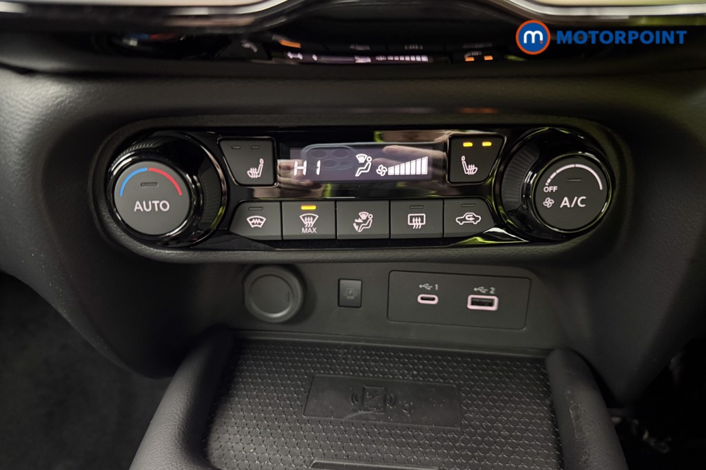 Nissan Juke Tekna Automatic Petrol SUV - Stock Number (1596699) - 35th supplementary image