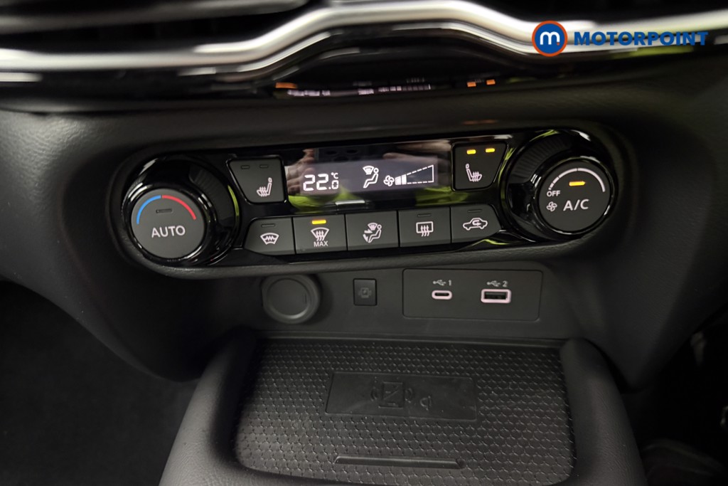 Nissan Juke Tekna Automatic Petrol SUV - Stock Number (1596703) - 33rd supplementary image