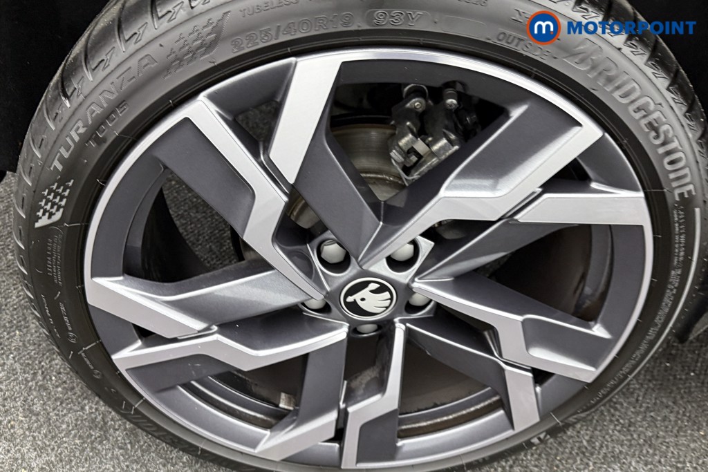 Skoda Karoq Sportline Edition Manual Petrol SUV - Stock Number (1596893) - 34th supplementary image