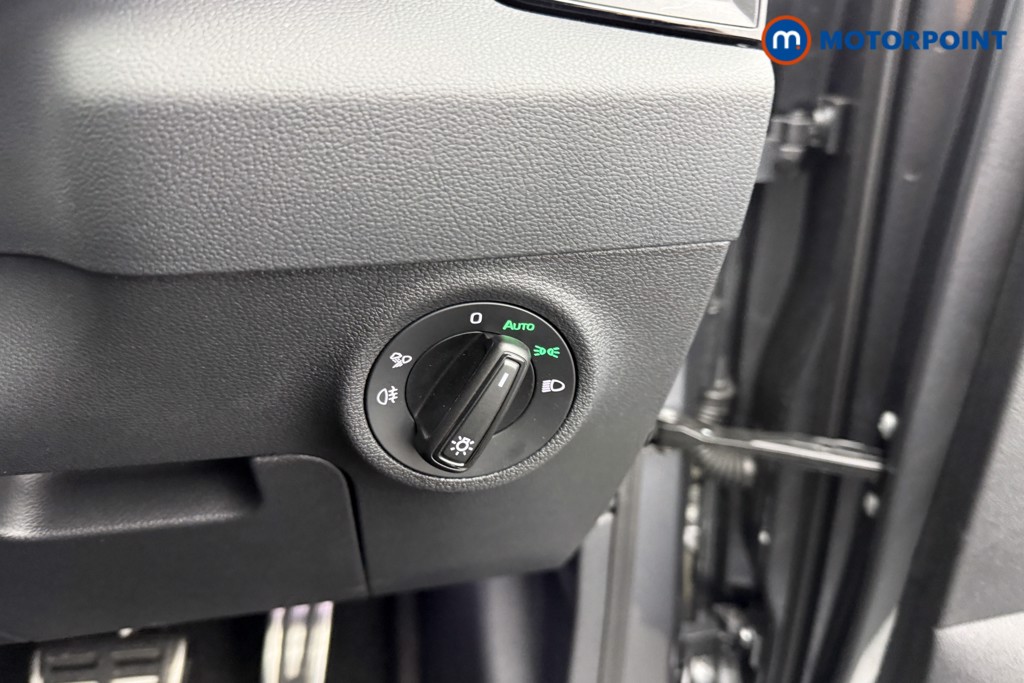 Skoda Karoq Sportline Edition Automatic Petrol SUV - Stock Number (1596894) - 15th supplementary image
