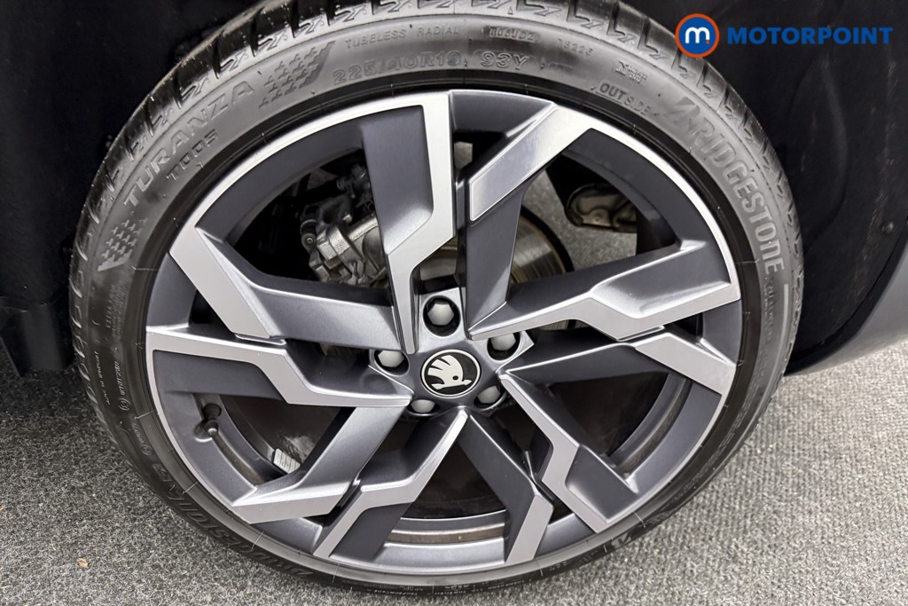 Skoda Karoq Sportline Edition Automatic Petrol SUV - Stock Number (1596894) - 32nd supplementary image