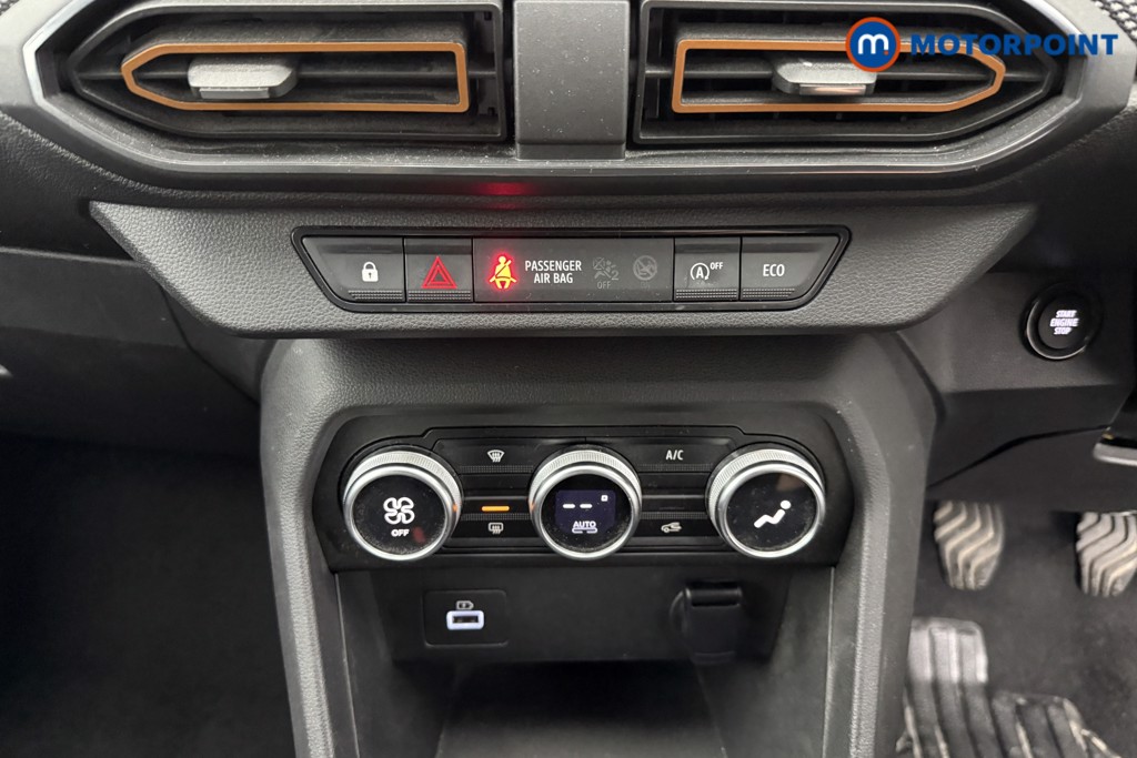 Dacia Sandero Stepway Prestige Manual Petrol-Lpg Hatchback - Stock Number (1597358) - 9th supplementary image