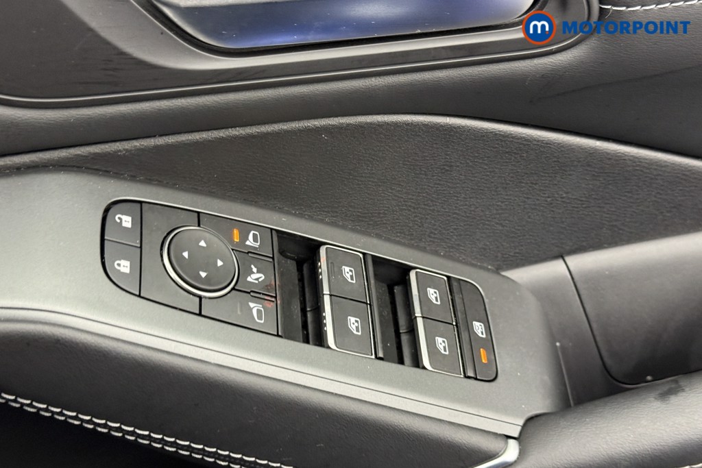 Nissan Qashqai N-Connecta Manual Petrol SUV - Stock Number (1597625) - 16th supplementary image