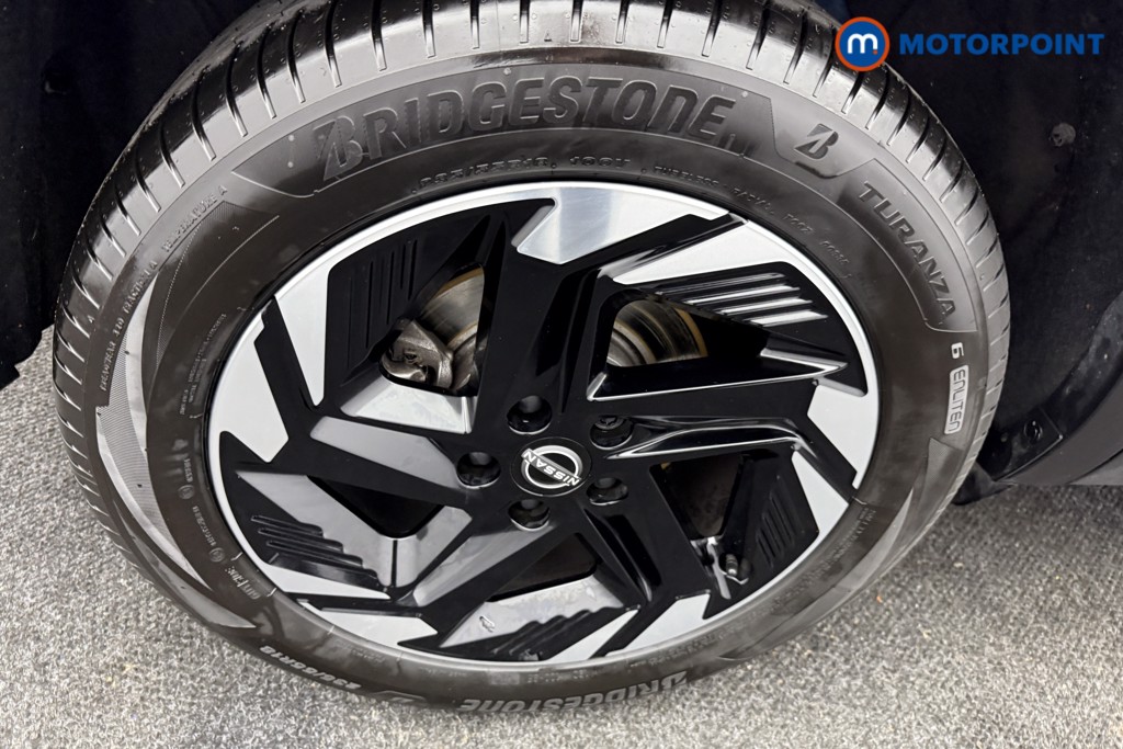 Nissan Qashqai N-Connecta Manual Petrol SUV - Stock Number (1597625) - 32nd supplementary image