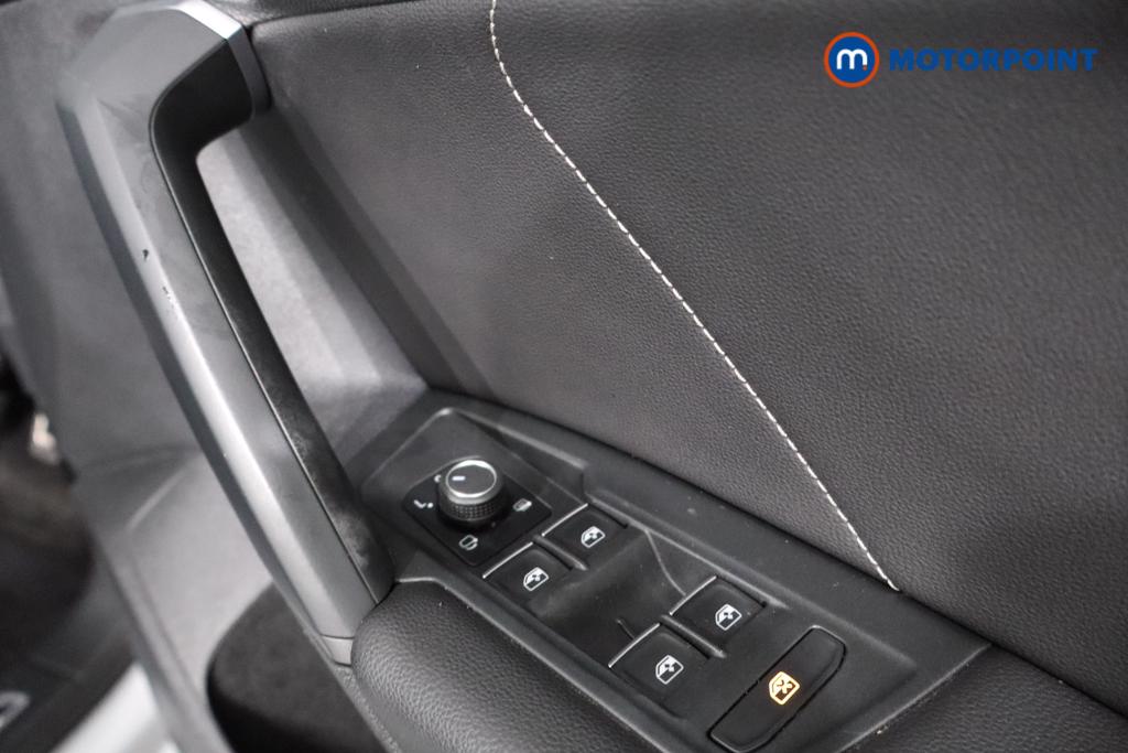 Volkswagen Tiguan R-Line Automatic Petrol SUV - Stock Number (1598268) - 13th supplementary image