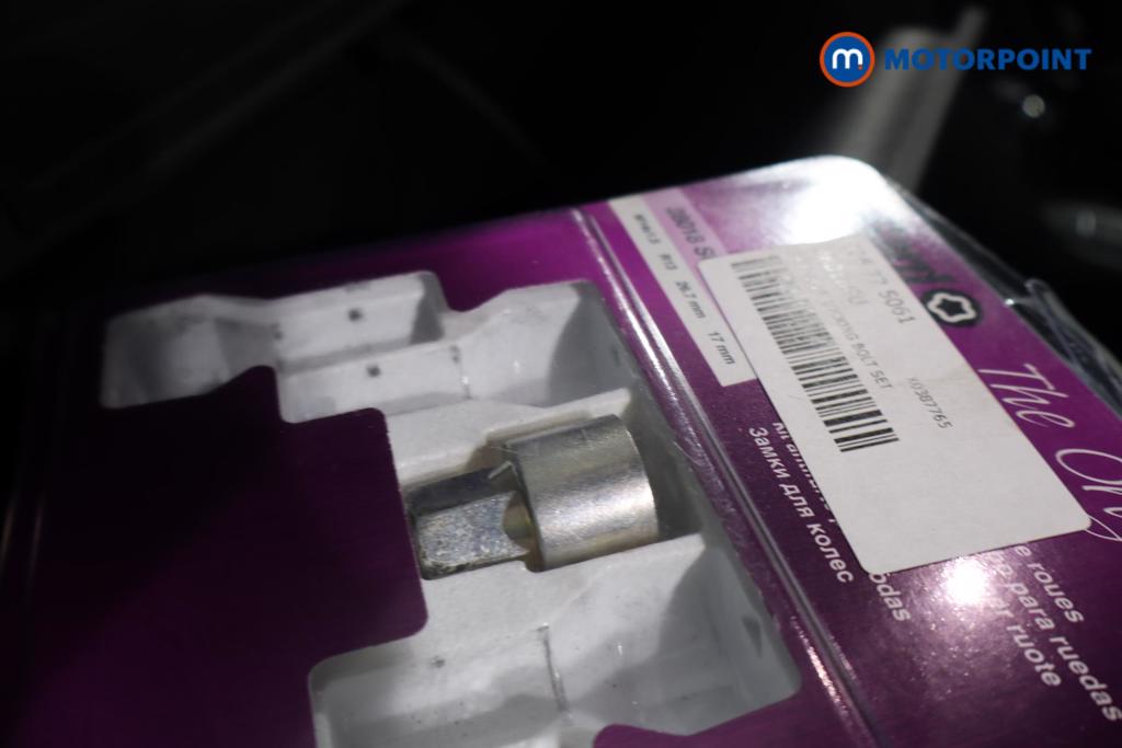 Volkswagen Tiguan R-Line Automatic Petrol SUV - Stock Number (1598268) - 15th supplementary image