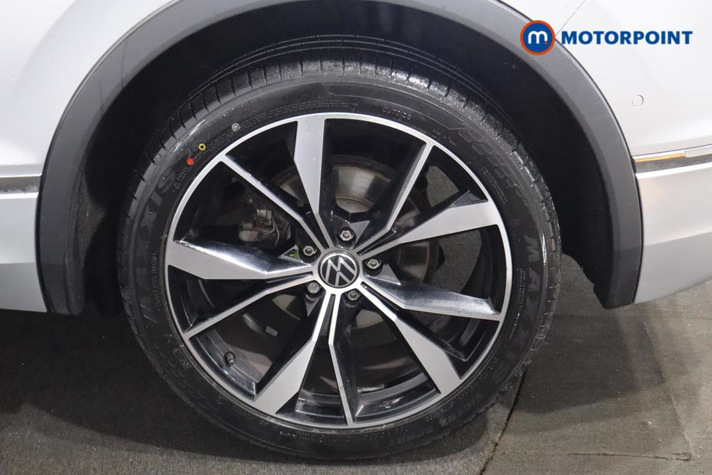 Volkswagen Tiguan R-Line Automatic Petrol SUV - Stock Number (1598268) - 23rd supplementary image