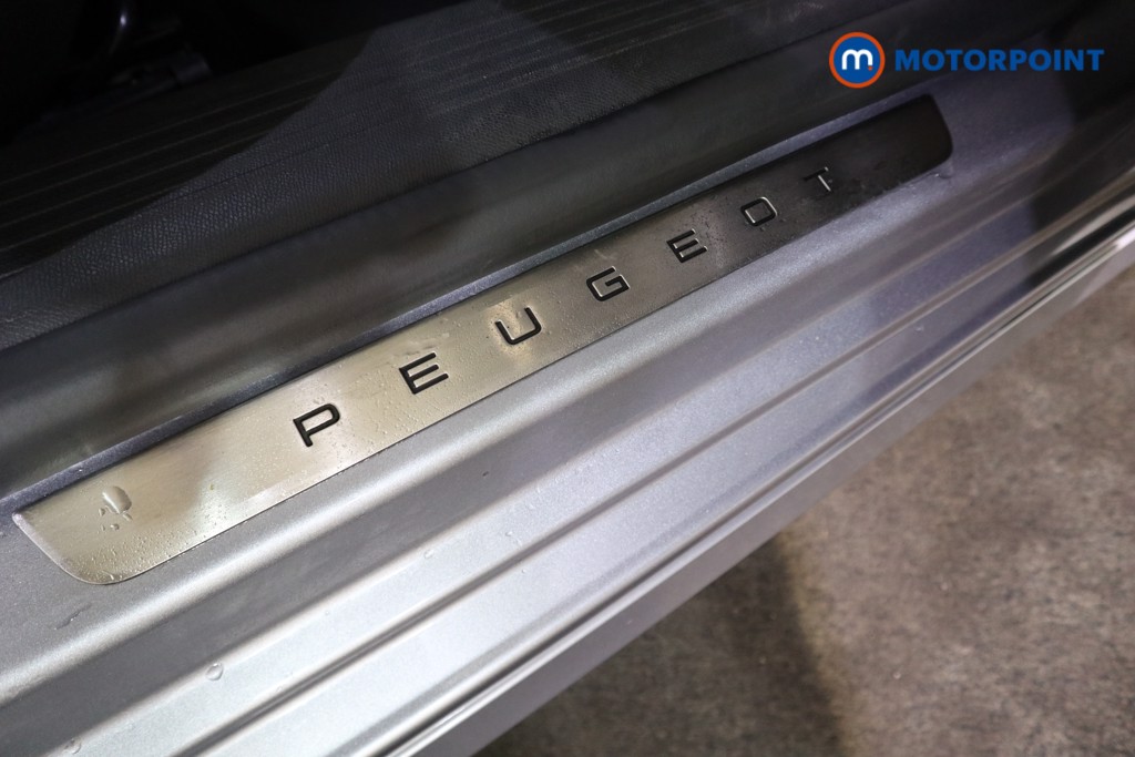 Peugeot 308 GT Automatic Petrol Estate - Stock Number (1598422) - 14th supplementary image
