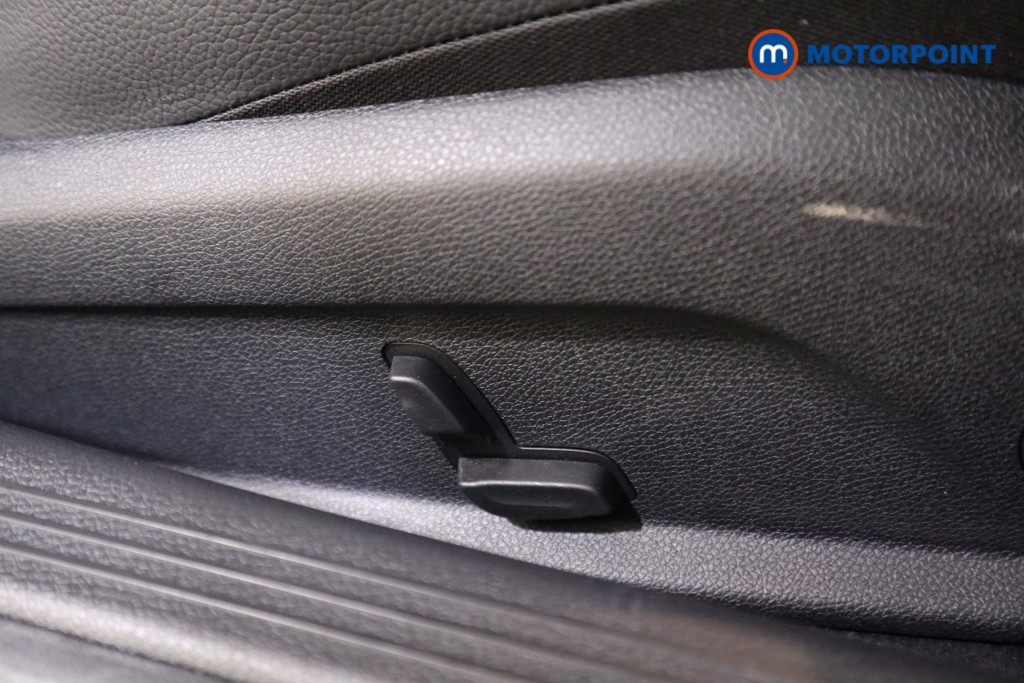 Mercedes-Benz C Class Amg Line Automatic Diesel Coupe - Stock Number (1598542) - 16th supplementary image