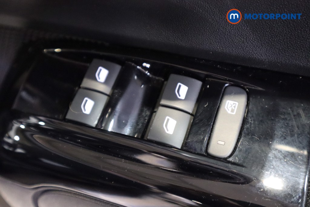 Citroen C3 Shine Plus Manual Petrol Hatchback - Stock Number (1598563) - 12th supplementary image