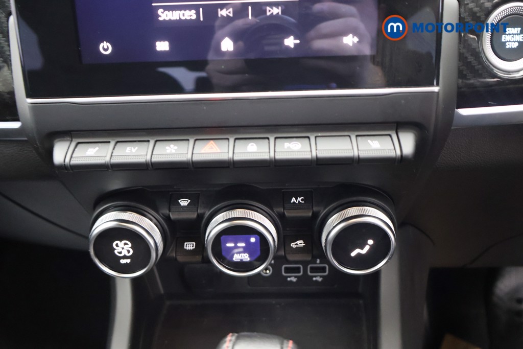 Renault Arkana R.S. Line Automatic Petrol-Electric Hybrid SUV - Stock Number (1598606) - 9th supplementary image